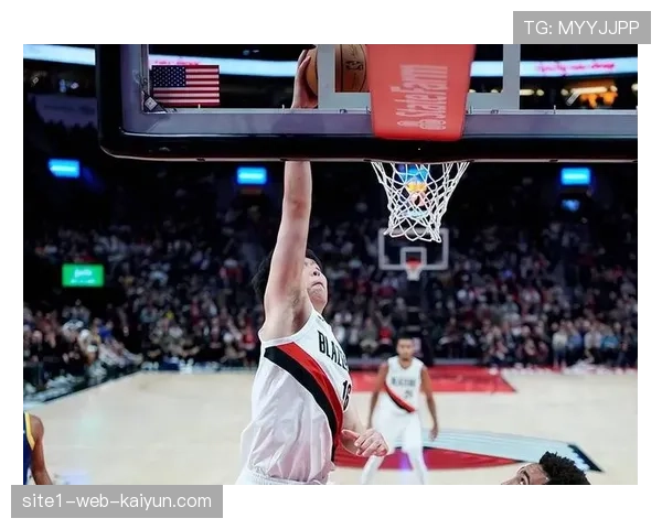 杨瀚森篮板表现获认可 开拓者新秀注重防守基本功 杨瀚森篮板表现获认可 开拓者新秀注重防守基本功